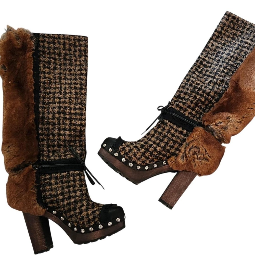 CHANEL Archival 2010 Ice Runway Fur Tweed Wood Clog Boots 40 - Picture 2 of 10